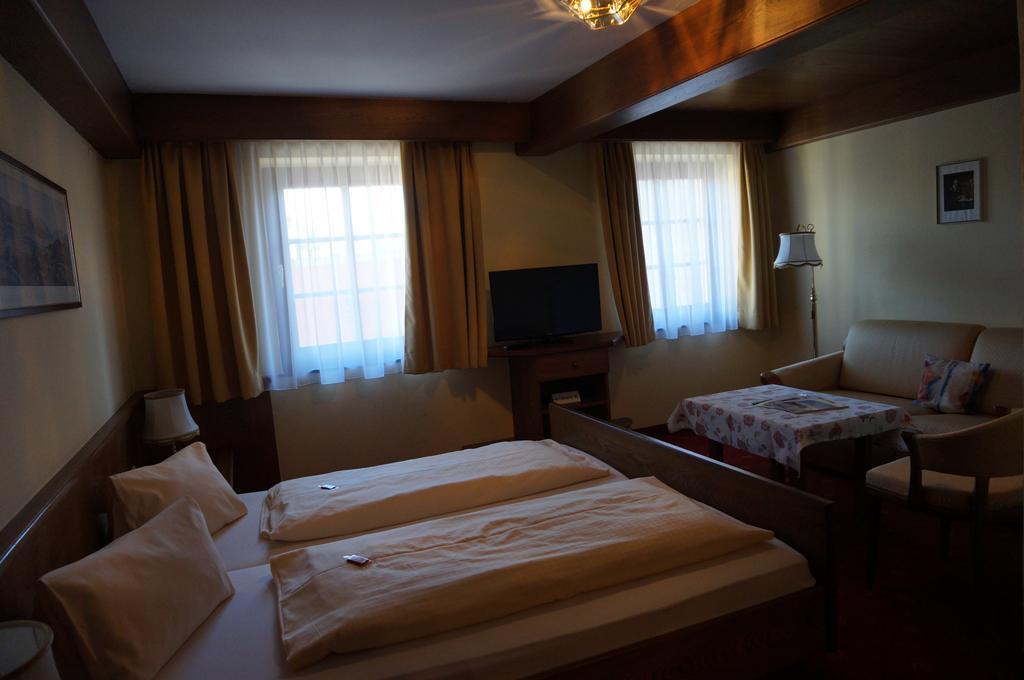 Hotel Happ Инсбрук Стая снимка