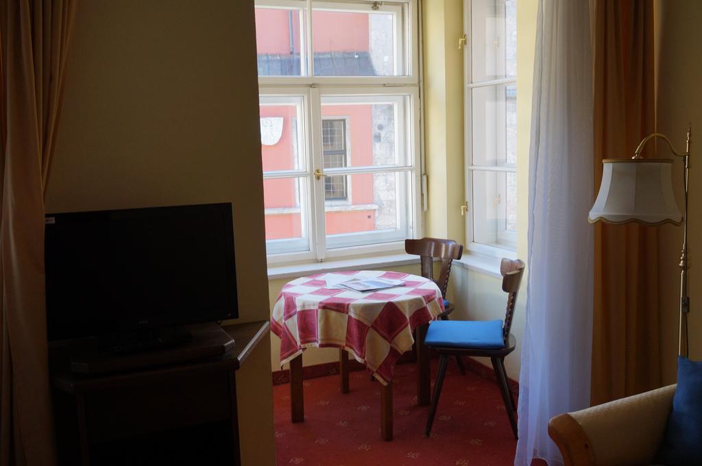 Hotel Happ Инсбрук Стая снимка